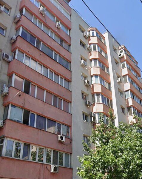Calea Mosilor x Eminescu spre Bd. Carol.